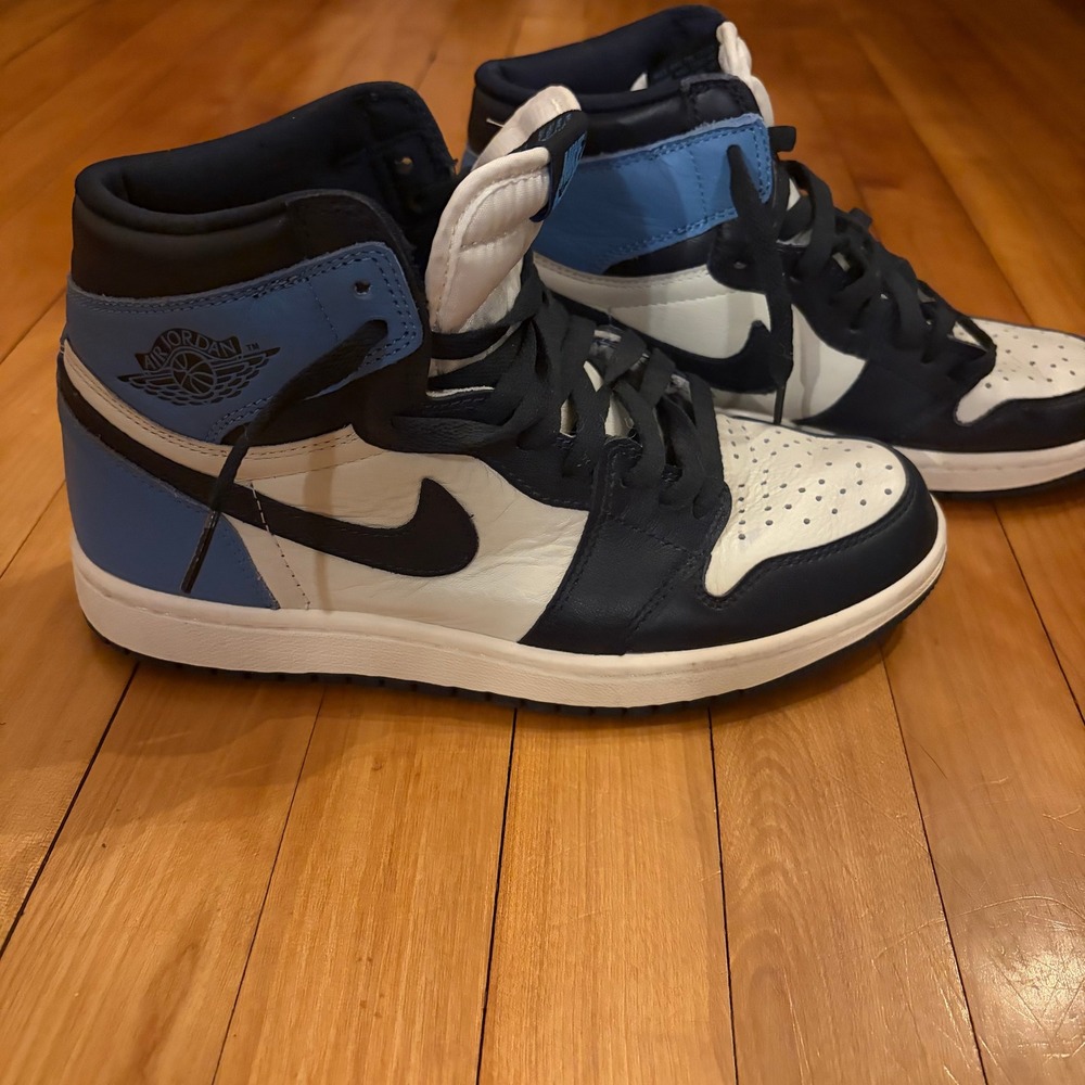 Air Jordan 1 High OG UNC University Blue Men's Size 7.5 555088 140‎
